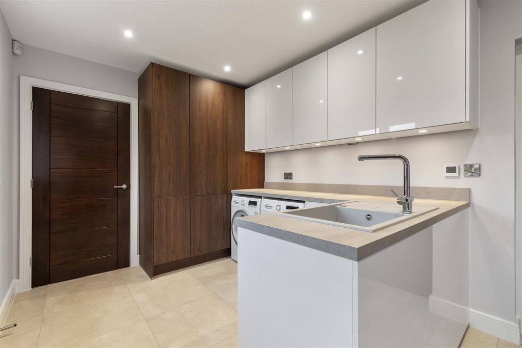 Additional image 11 of 5 bed detached house for saleHazel Lane, Walsall WS6