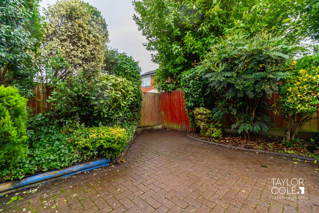 Additional image 23 of 1 bed detached bungalow for saleFurness, Glascote, Tamworth B77