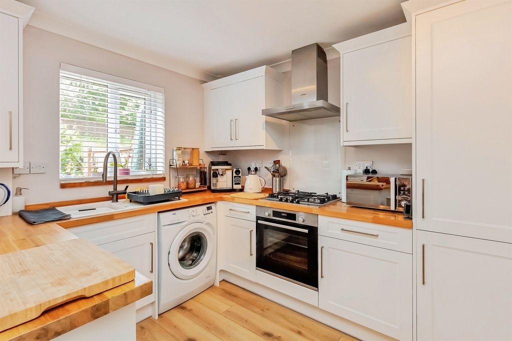 Additional image 6 of 3 bed semi-detached house for saleClover Gardens, Stamford PE9