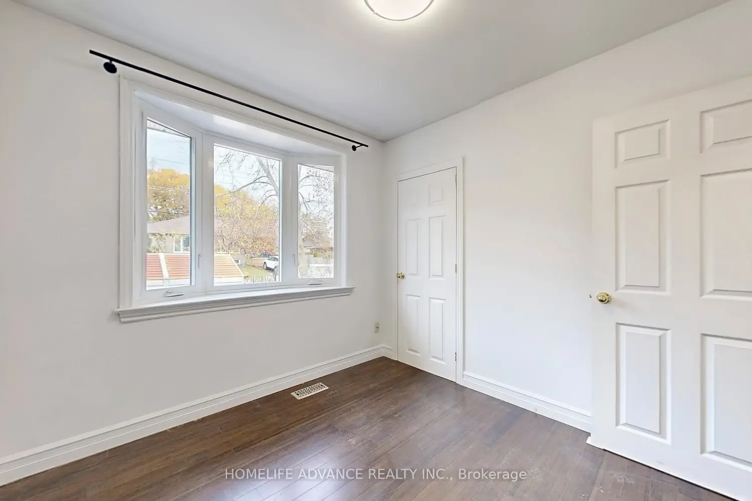 Additional image 6 of 1 Walter Avenue