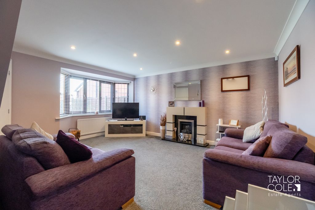 Additional image 4 of 4 bed detached house for saleCumberland Drive, Tamworth B78