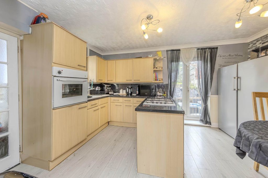 Additional image 6 of 2 bed semi-detached house for saleSutherland Avenue, Stoke On Trent ST3