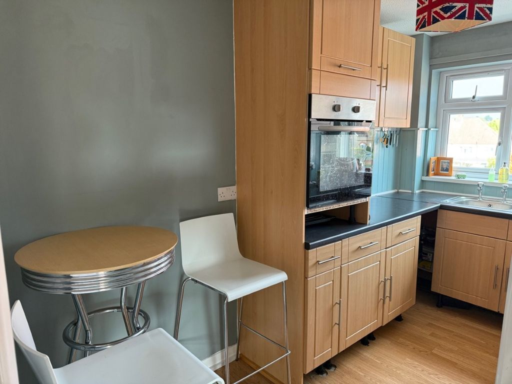 Additional image 4 of 3 bed flat for saleCastle Road, Salisbury SP1