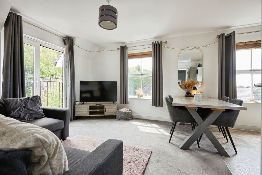 Additional image 4 of 2 bed flat for salePilgrims Way, Laverstock, Salisbury SP1