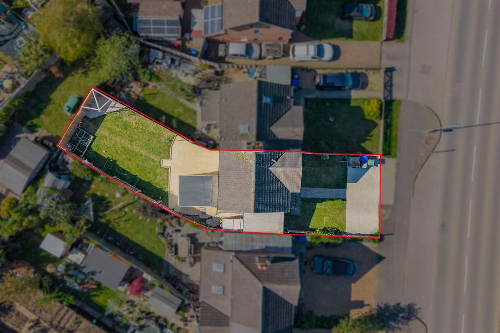 Additional image 22 of 3 bed semi-detached house for sale- Northampton Road, Welford NN6