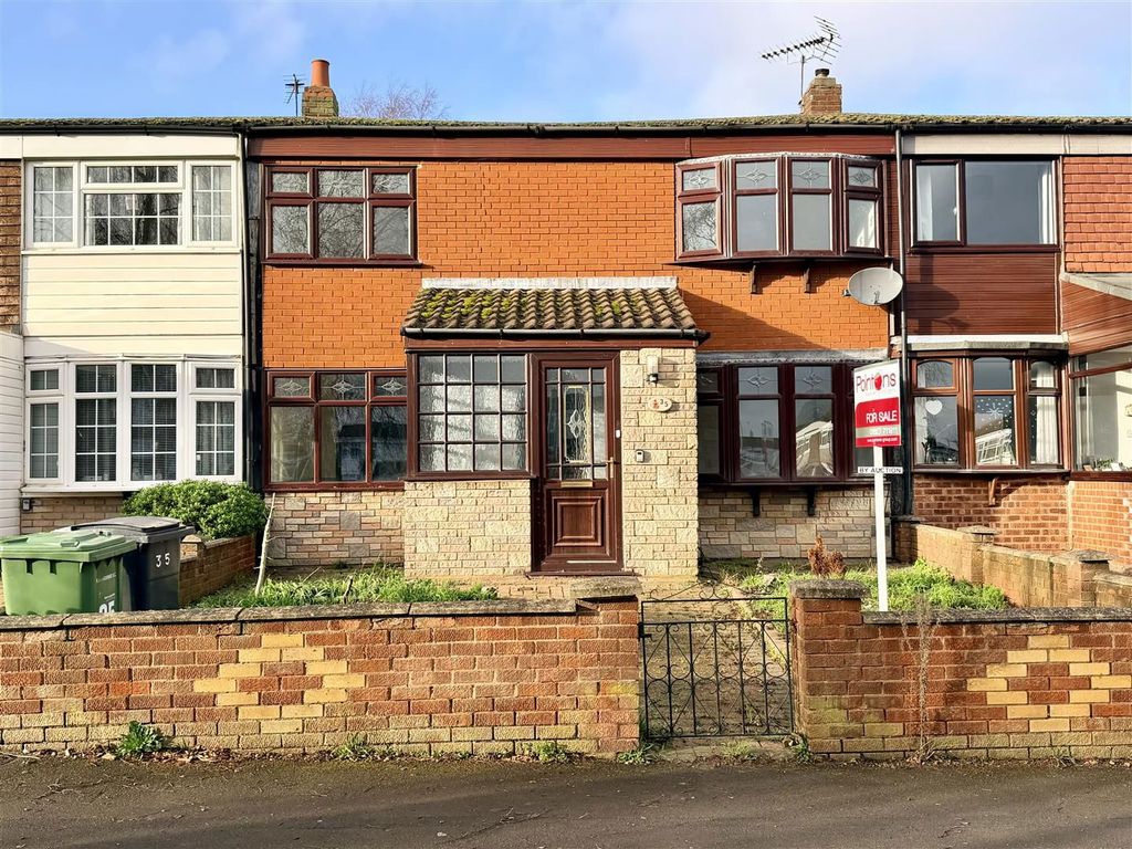 3 bed terraced house for saleRoyal Meadow Drive, Atherstone CV9
