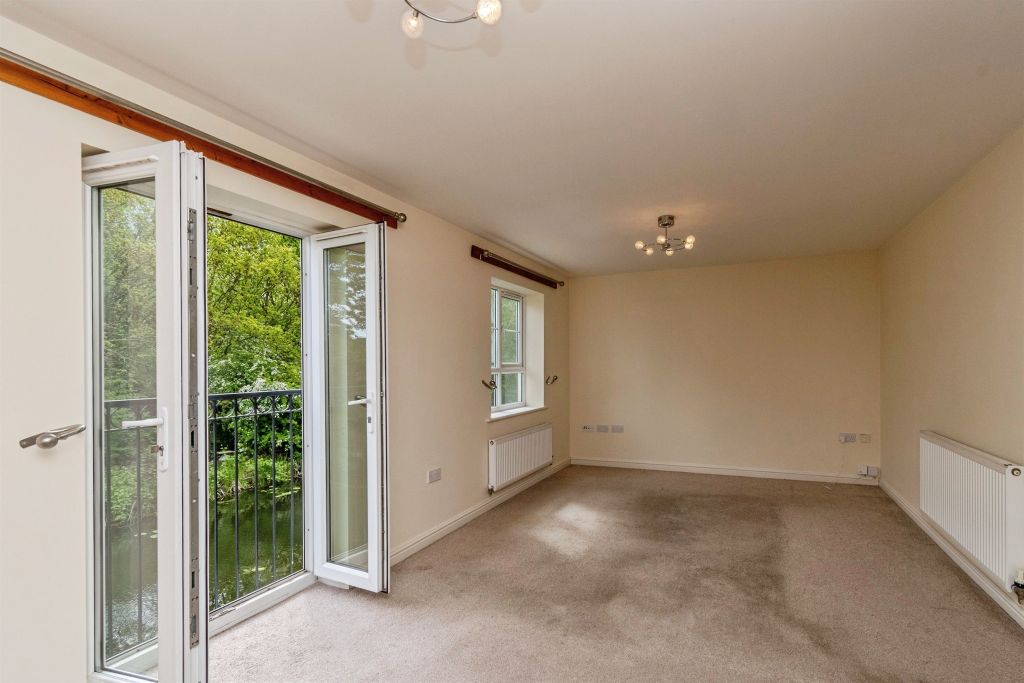 2 bed flat for saleBinary Mews, Walsall WS9 photo 4
