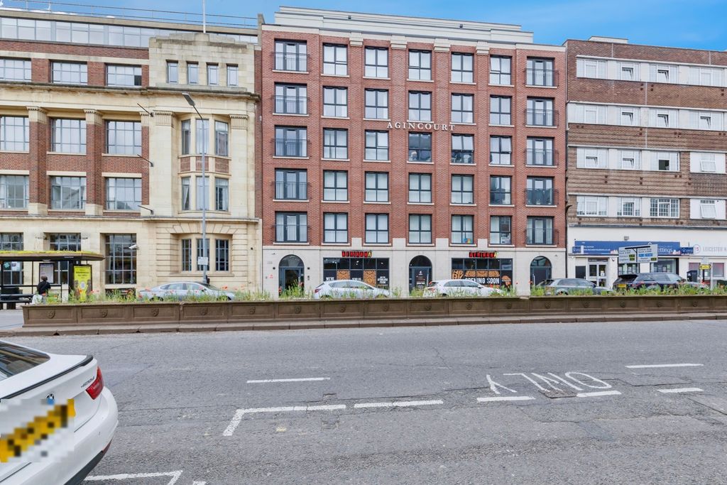 2 bed flat for saleCharles Street, Leicester, Leicestershire LE1