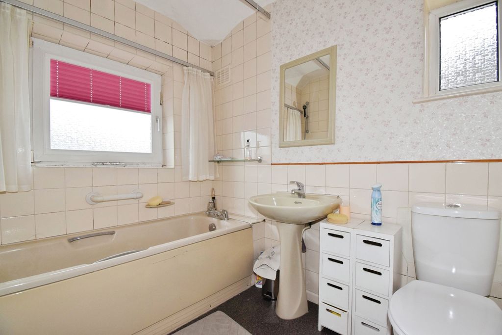Additional image 14 of 3 bed semi-detached house for saleHighgate Avenue, Birstall, Leicester, Leicestershire LE4