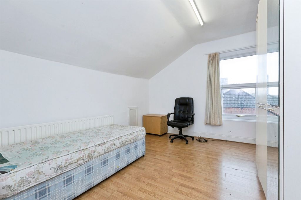 Additional image 12 of 4 bed end terrace house for saleWilberforce Road, Leicester LE3