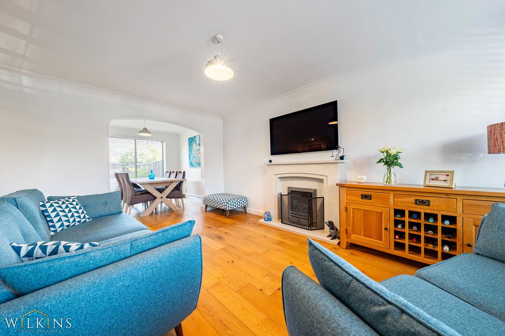 Additional image 5 of 4 bed detached house for saleDevonshire Drive, Tamworth, Staffordshire B78