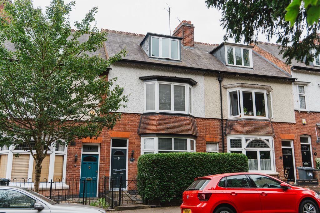 5 bed terraced house for saleWestcotes Drive, Leicester LE3