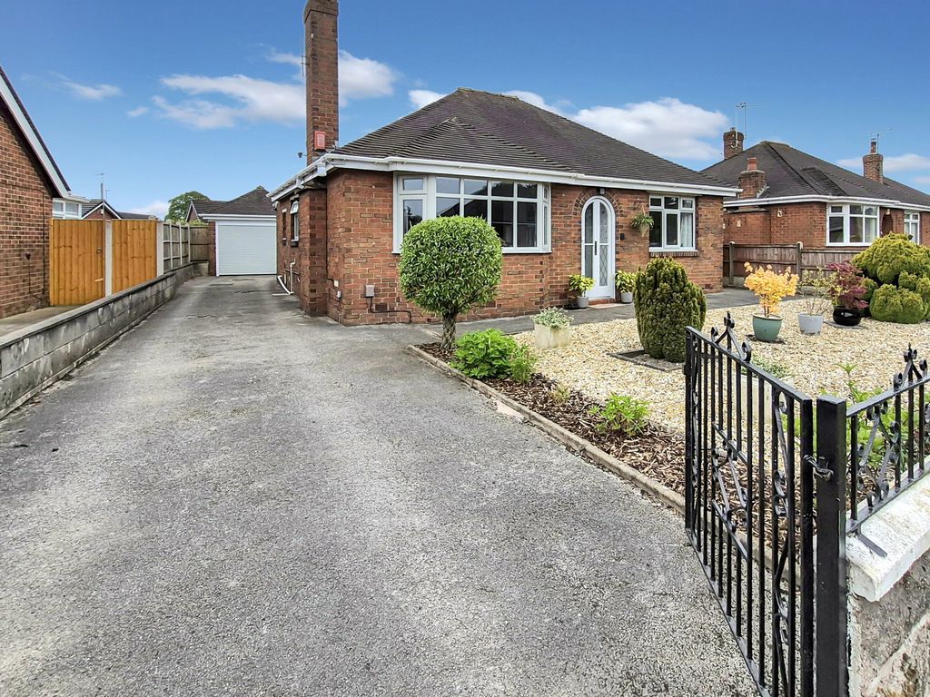 2 bed bungalow for saleConway Road, Knypersley, Stoke-On-Trent ST8