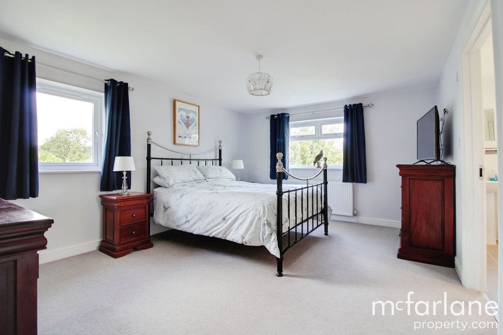 Additional image 16 of 6 bed detached house for saleUffcott, Swindon SN4