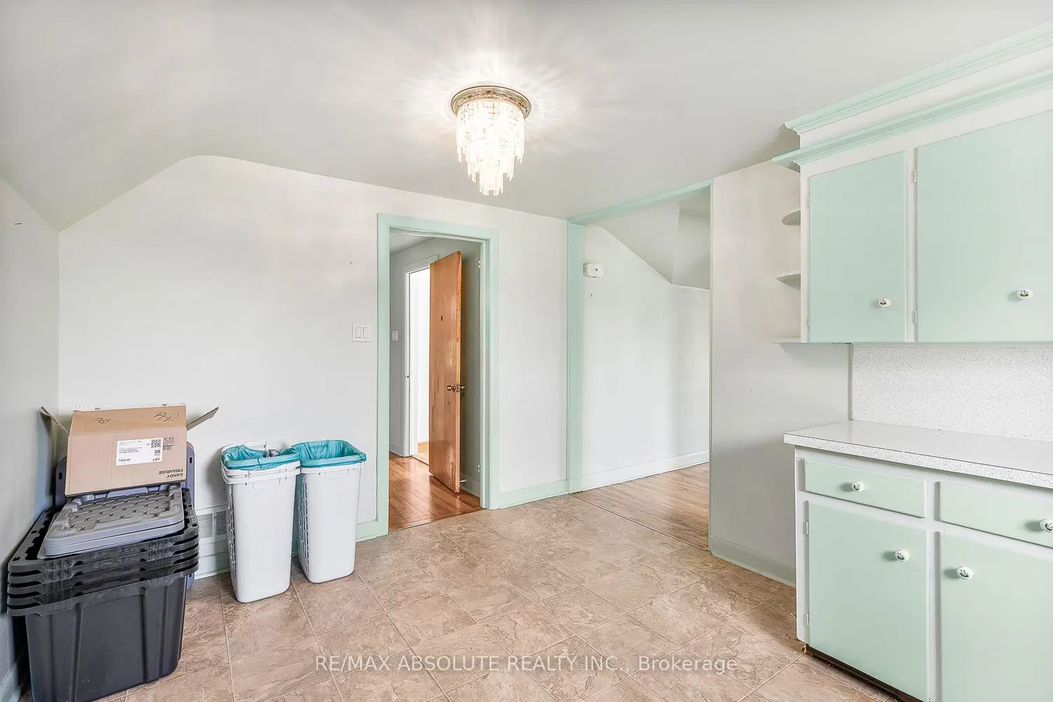 Additional image 11 of 352 Lacasse Avenue