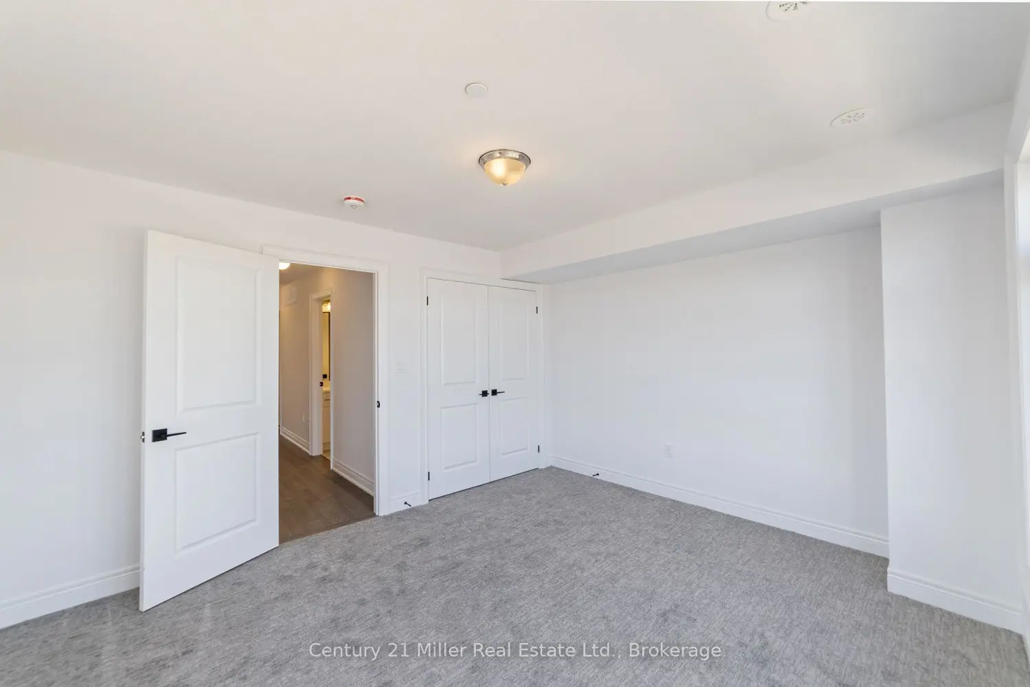 Additional image 12 of 2140 Trafalgar Road 42
