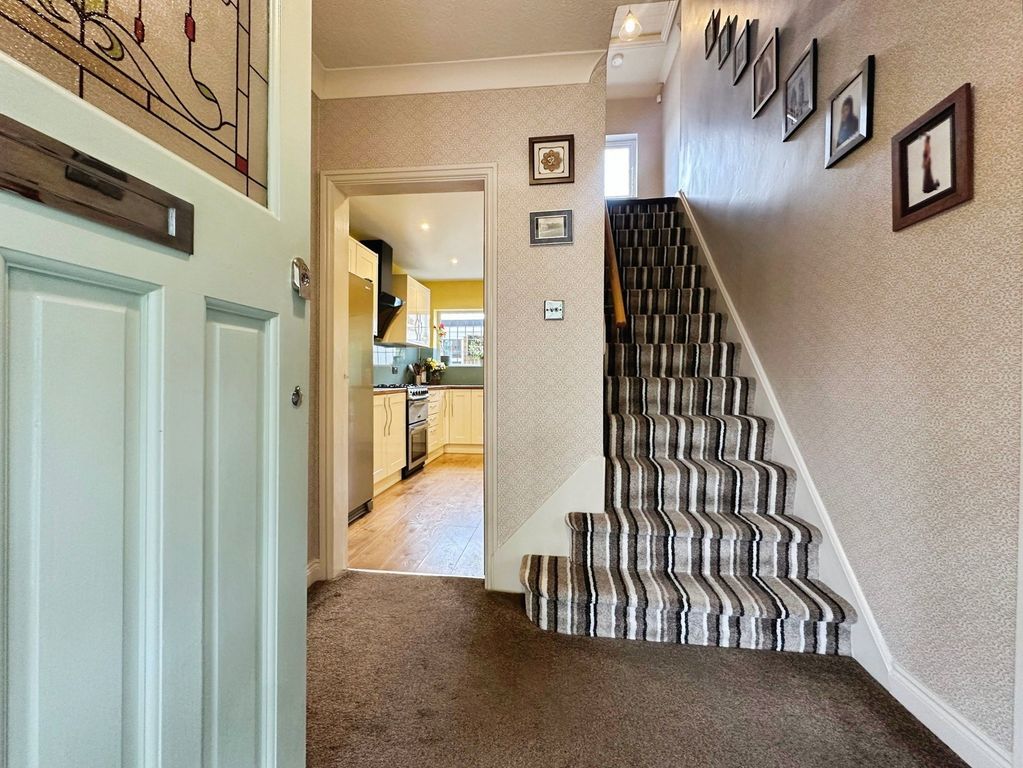 Additional image 2 of 3 bed terraced house for saleCastlecroft Avenue, Castlecroft, Wolverhampton WV3