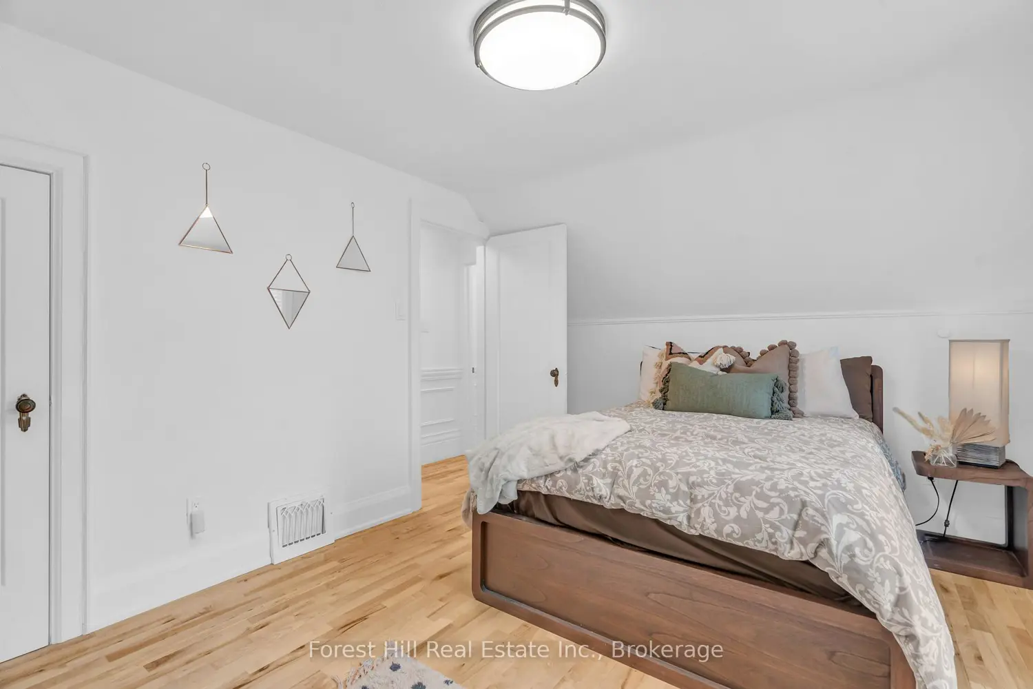 Additional image 8 of 161 Herbert Street