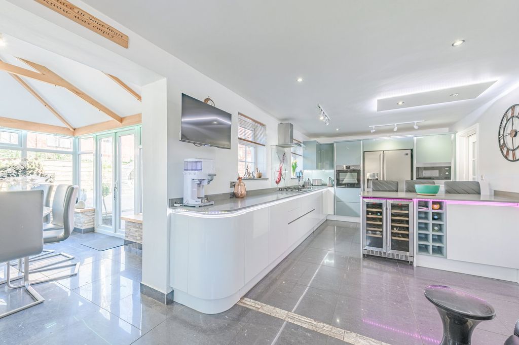 Additional image 2 of 5 bed detached house for saleHewitt Close, Fradley WS13