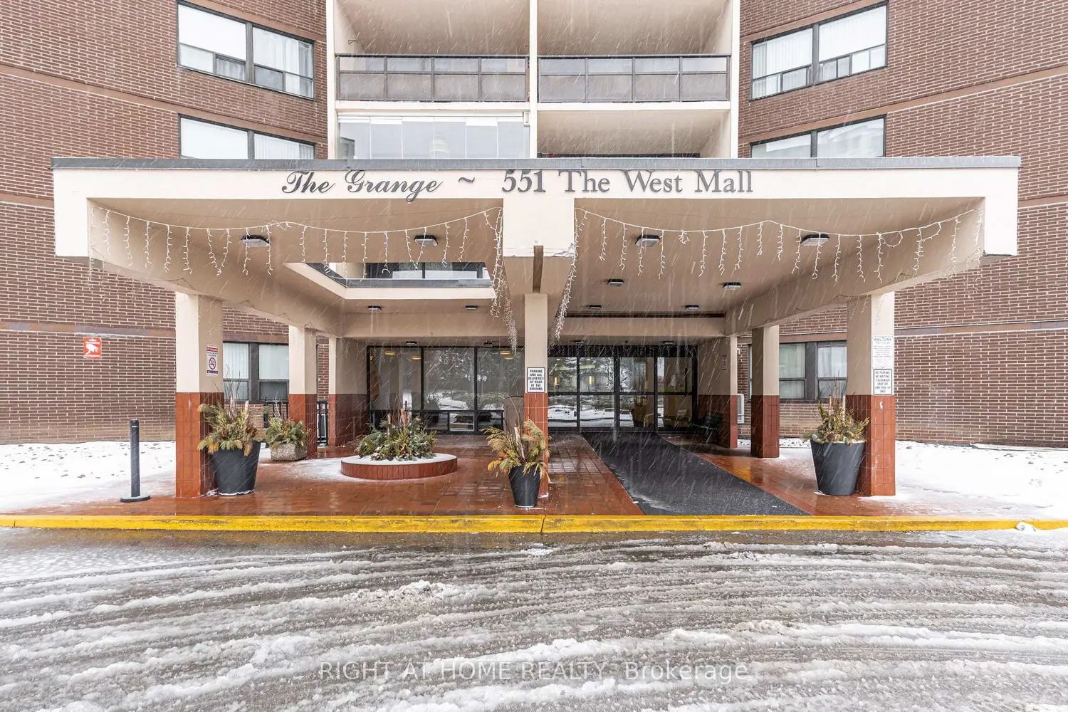551 The West Mall 802