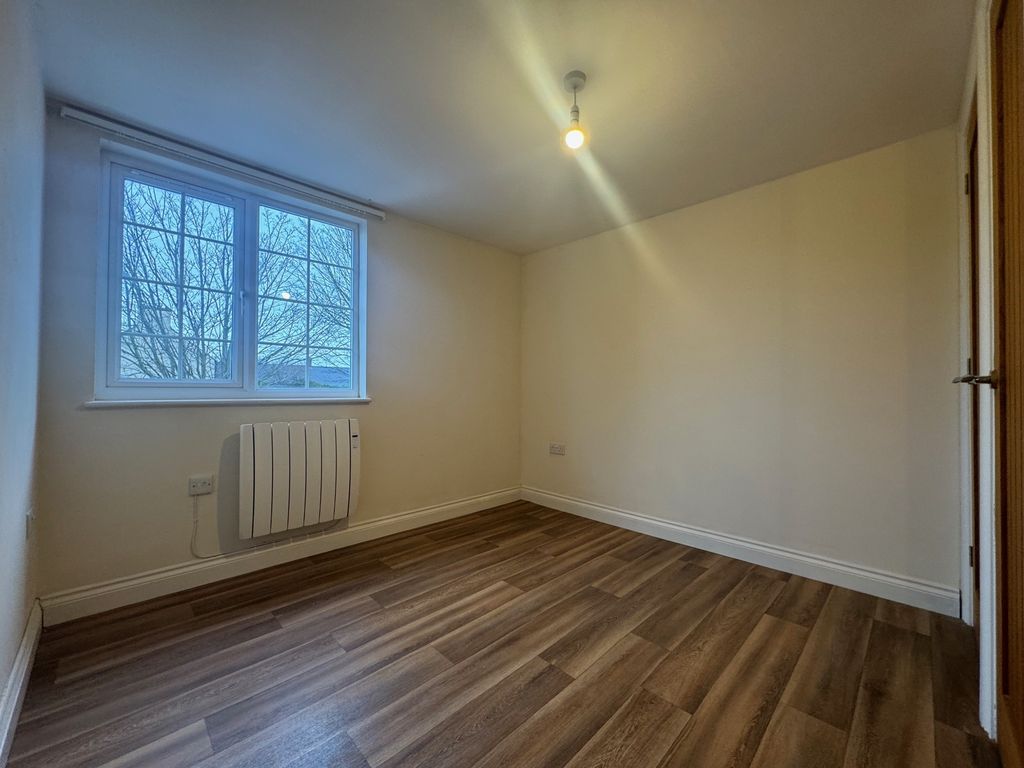 Additional image 8 of 2 bed flat for saleApsley House, 50 High Street, Royal Wootton Bassett SN4