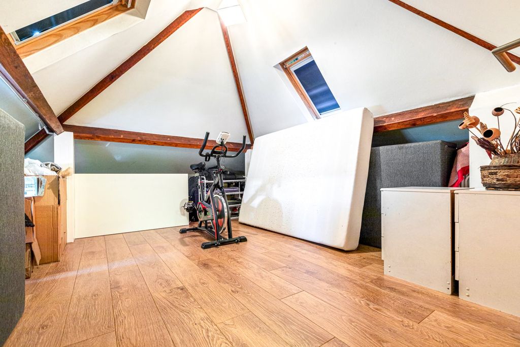 Additional image 21 of 5 bed detached house for saleTennis Court Drive, Humberstone, Leicester, Leicestershire LE5