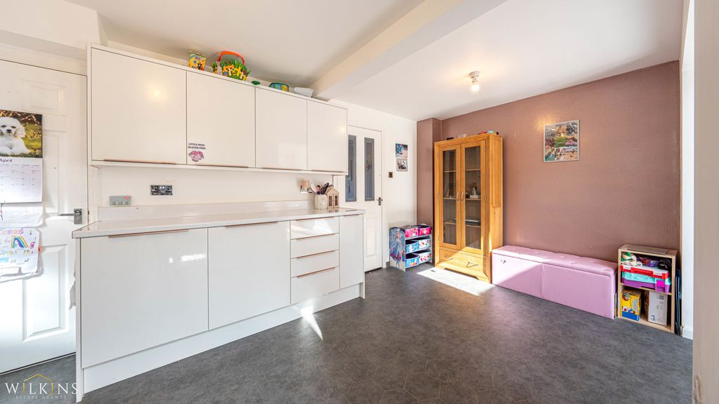 Additional image 4 of 3 bed semi-detached house for saleGlendale Court, Wilnecote, Tamworth, Staffordshire B77
