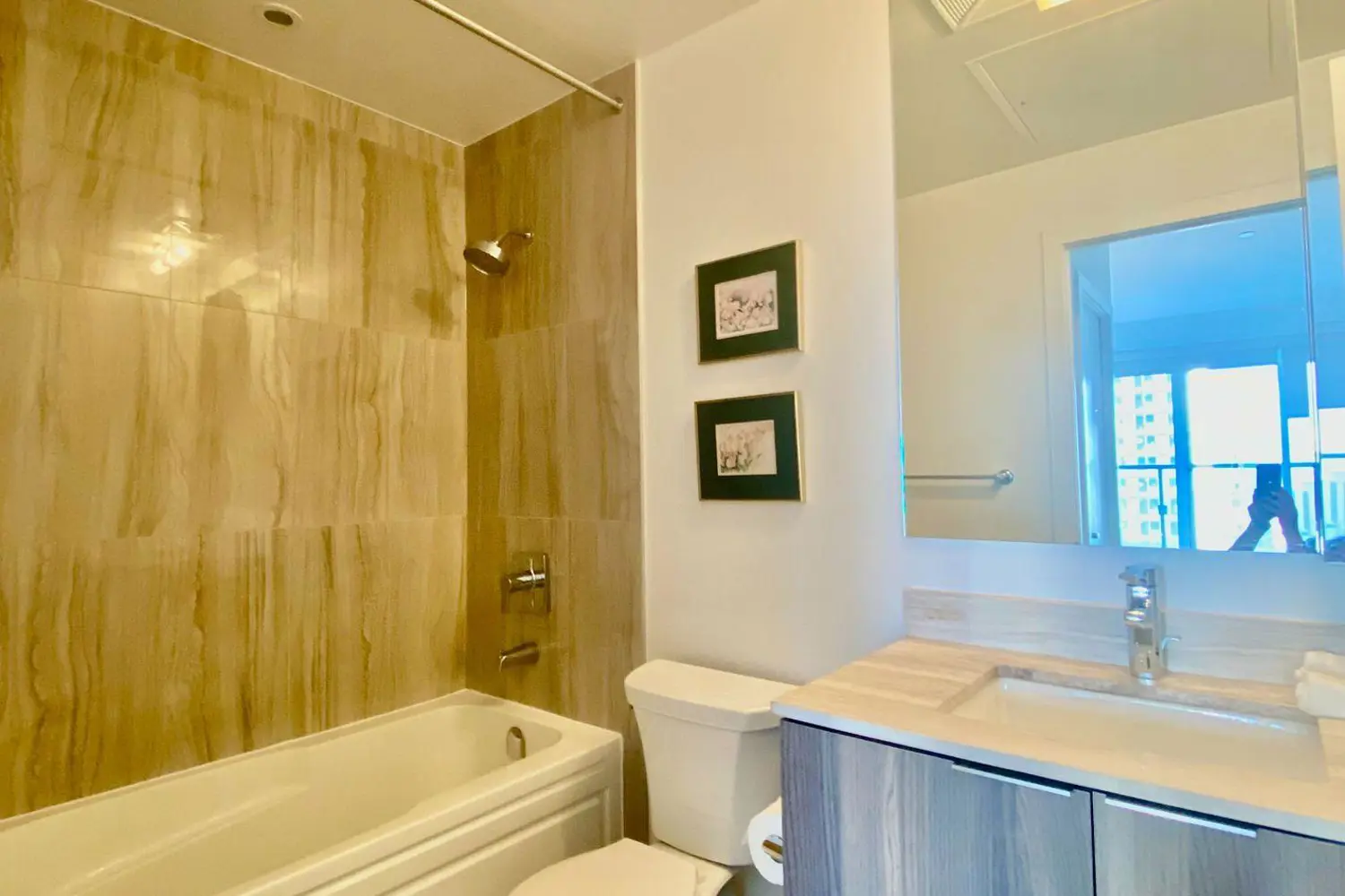Additional image 16 of 955 Bay Street 3208