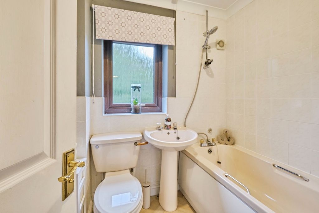 Additional image 17 of 3 bed detached house for saleBromwich Drive, Fradley, Staffordshire WS13