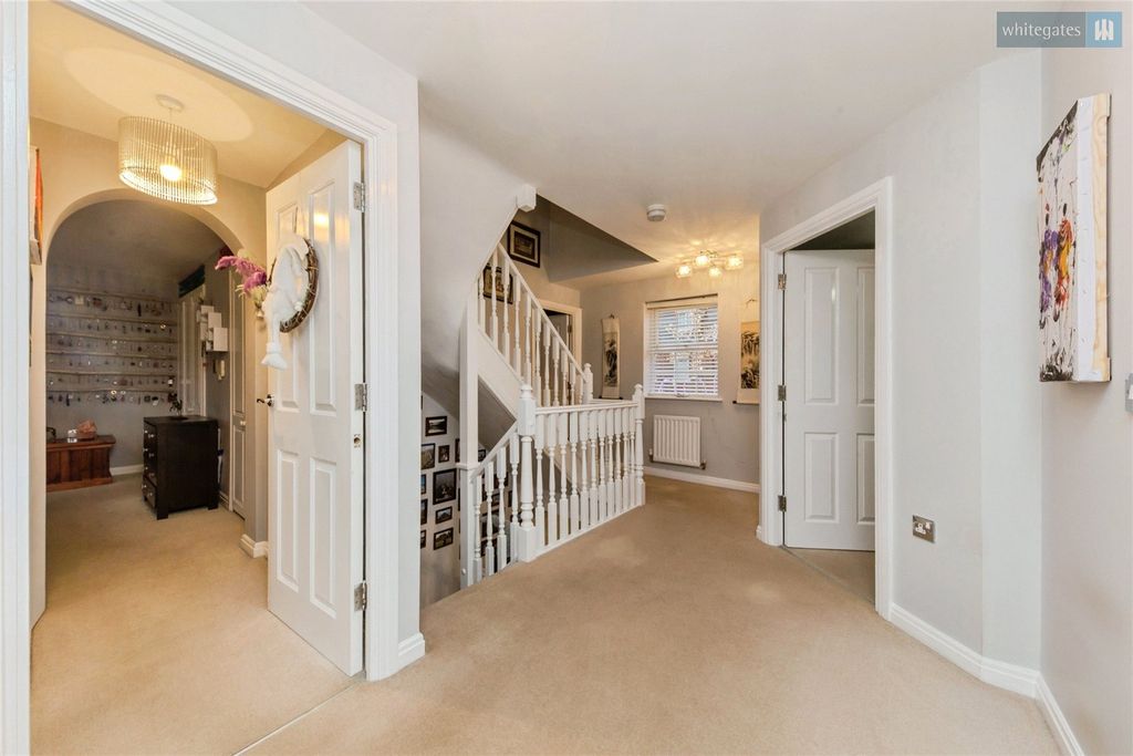 Additional image 18 of 5 bed detached house for saleSt. Augustines Drive, Weston, Crewe, Cheshire CW2