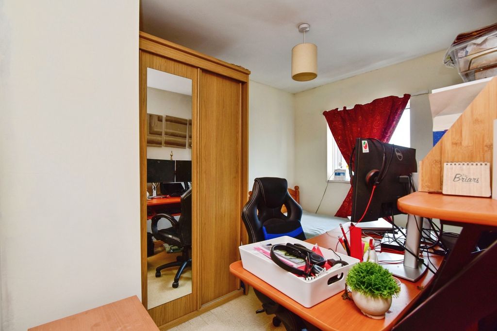 Additional image 10 of 3 bed semi-detached house for saleLeaside Road, Stoke-On-Trent, Staffordshire ST4