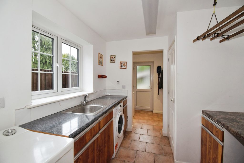 Additional image 17 of 3 bed detached house for saleThe Oval, Oadby, Leicester, Leicestershire LE2