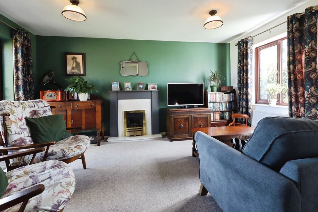 Additional image 5 of 3 bed detached house for saleRusset Close, Hatton DE65