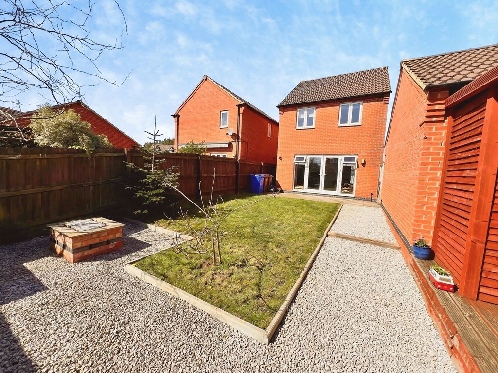 Additional image 16 of 3 bed detached house for saleCascade Close, Burton-On-Trent, Staffordshire DE14