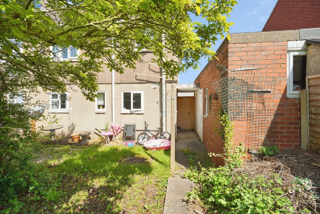 Additional image 18 of 3 bed semi-detached house for saleCumberland Road, Burton-On-Trent, Staffordshire DE15