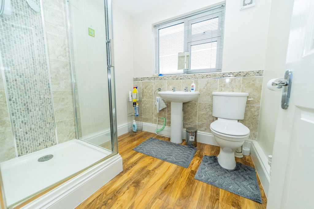 Additional image 22 of 4 bed semi-detached house for saleOriel Drive, Syston, Leicester LE7
