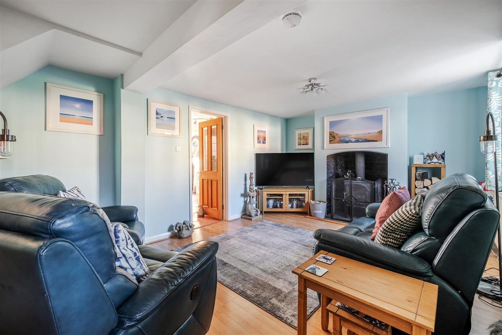 Additional image 3 of 4 bed semi-detached house for saleCallow Hill, Brinkworth, Chippenham SN15