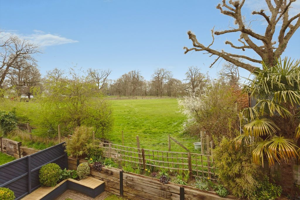 3 bed detached house for salePaddock Close, Rothley, Leicester, Leicestershire LE7 photo 5