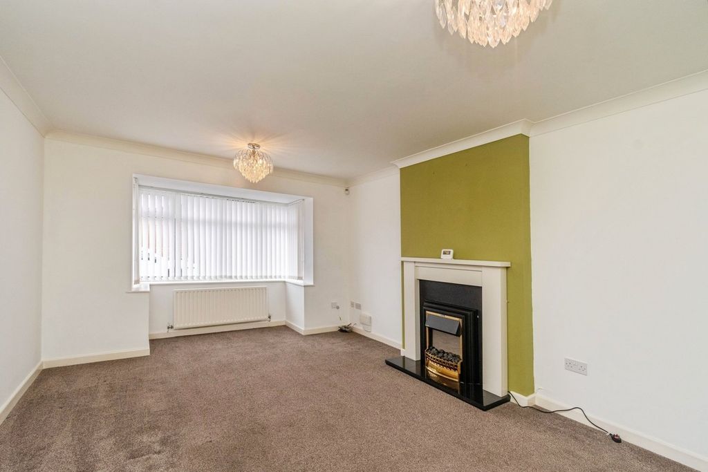 Additional image 6 of 5 bed detached house for saleClematis Drive, Pendeford, Wolverhampton WV9