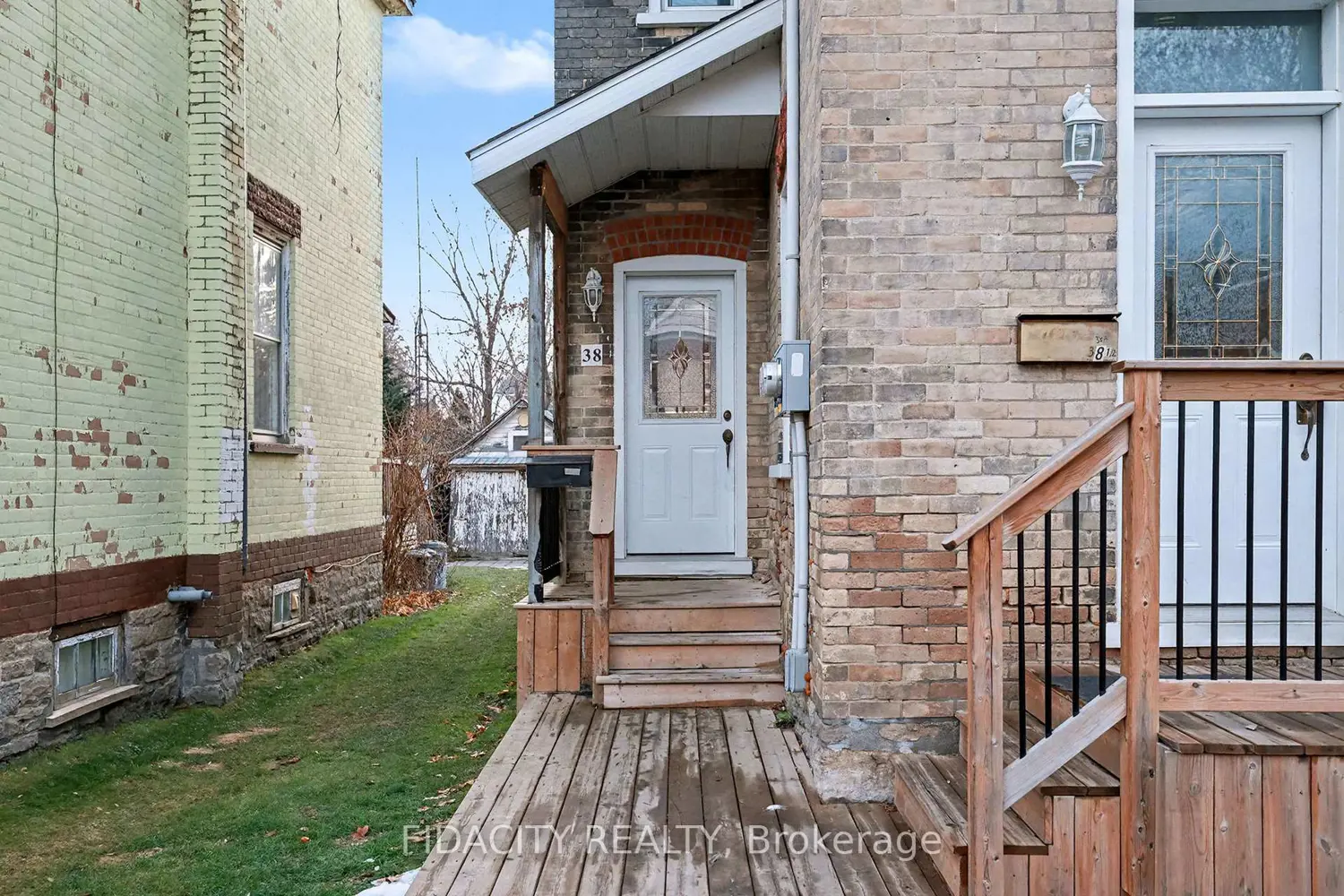 38 Winnifred Street photo 2