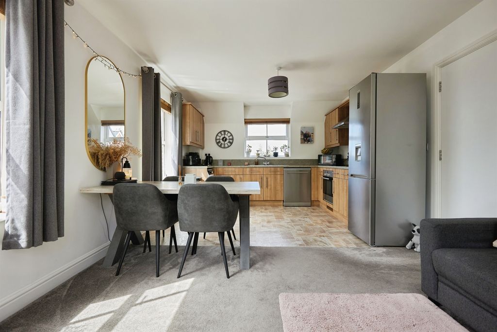 Additional image 3 of 2 bed flat for salePilgrims Way, Laverstock, Salisbury SP1