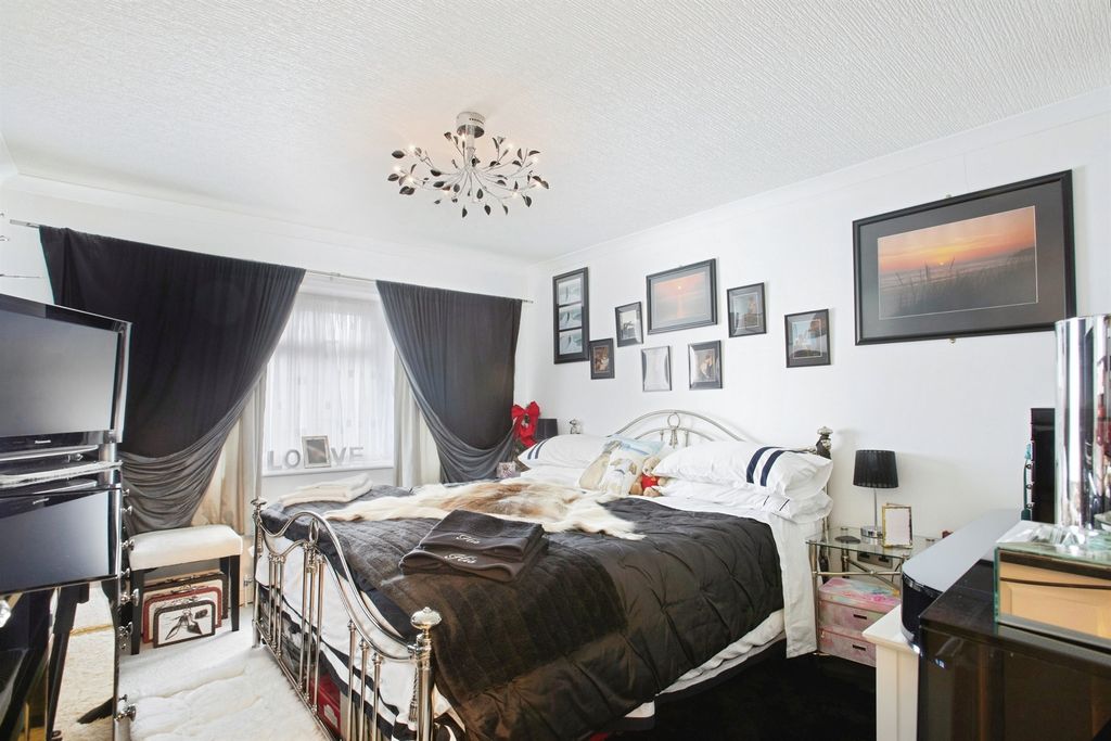 Additional image 4 of 2 bed mobile/park home for saleBeverley Hills Park, Amesbury, Salisbury SP4