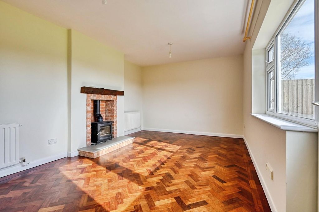 Additional image 3 of 4 bed semi-detached house for saleLime Grove, Newton Regis, Tamworth B79