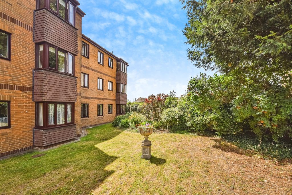 Additional image 15 of 2 bed flat for saleLangley Road, Chippenham SN15