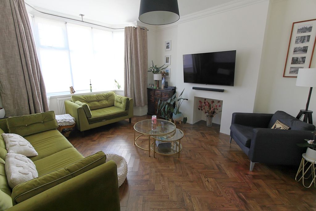 Additional image 2 of 5 bed semi-detached house for saleMeadhurst Road, Western Park, Leicester LE3