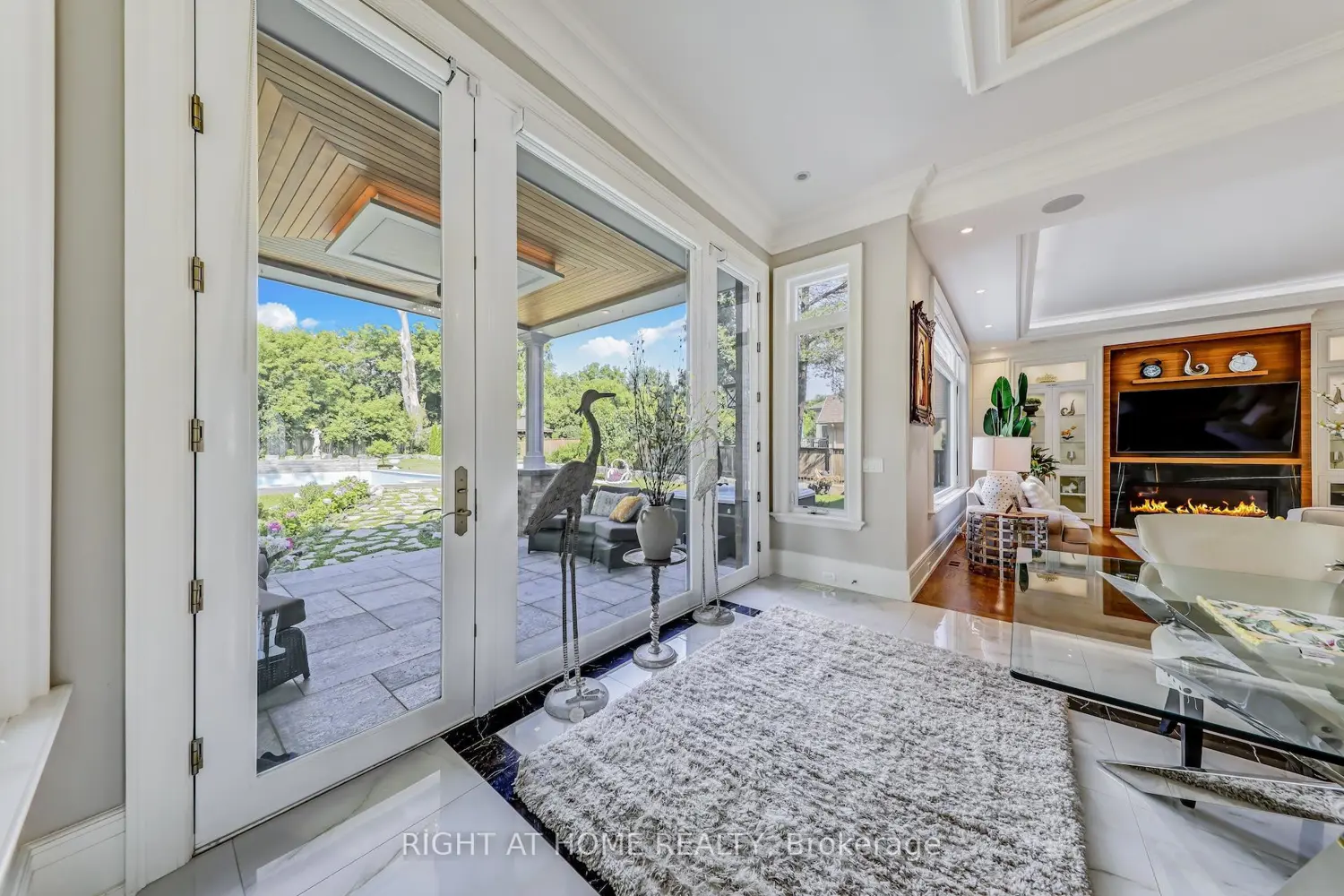 Additional image 9 of 10 Yongeview Avenue