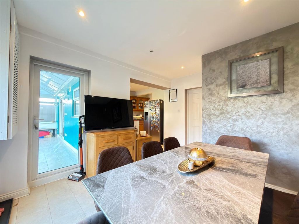 Additional image 9 of 5 bed detached house for saleDowning Drive, Evington, Leicester LE5