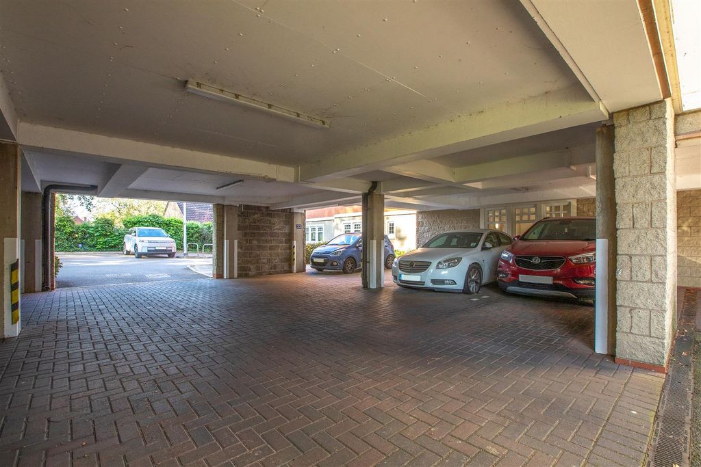 Additional image 16 of 2 bed flat for saleThe Laurels, Knighton Park Road, Leicester LE2