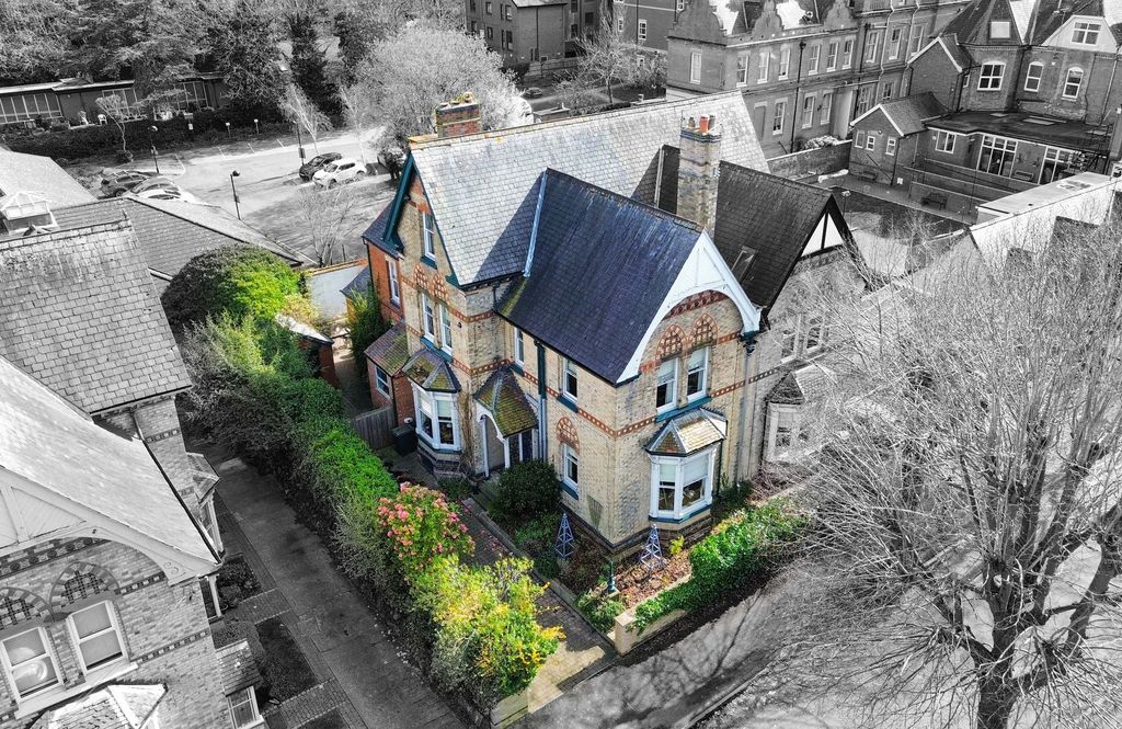 Additional image 42 of 6 bed semi-detached house for saleAlexandra Road, Stoneygate, Leicester LE2
