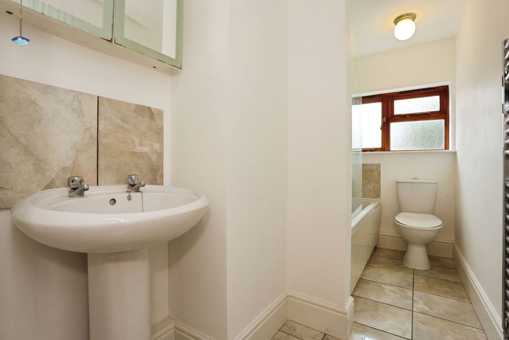 Additional image 14 of 5 bed detached house for saleChurch Side, Shepshed, Loughborough, Leicestershire LE12
